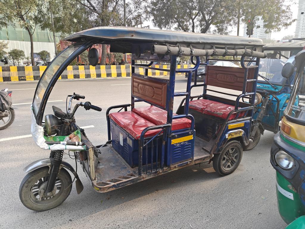Standards and Frugal innovation: the example of e-rickshaws in India 1