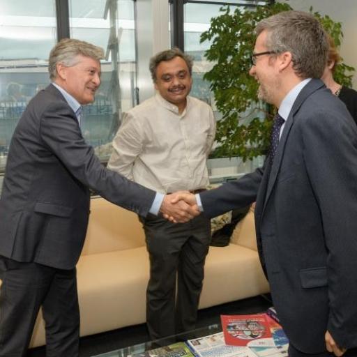 Professors Peter Knorringa and Saradindu Bhaduri visit Carlos Moedas, EU Commissioner.